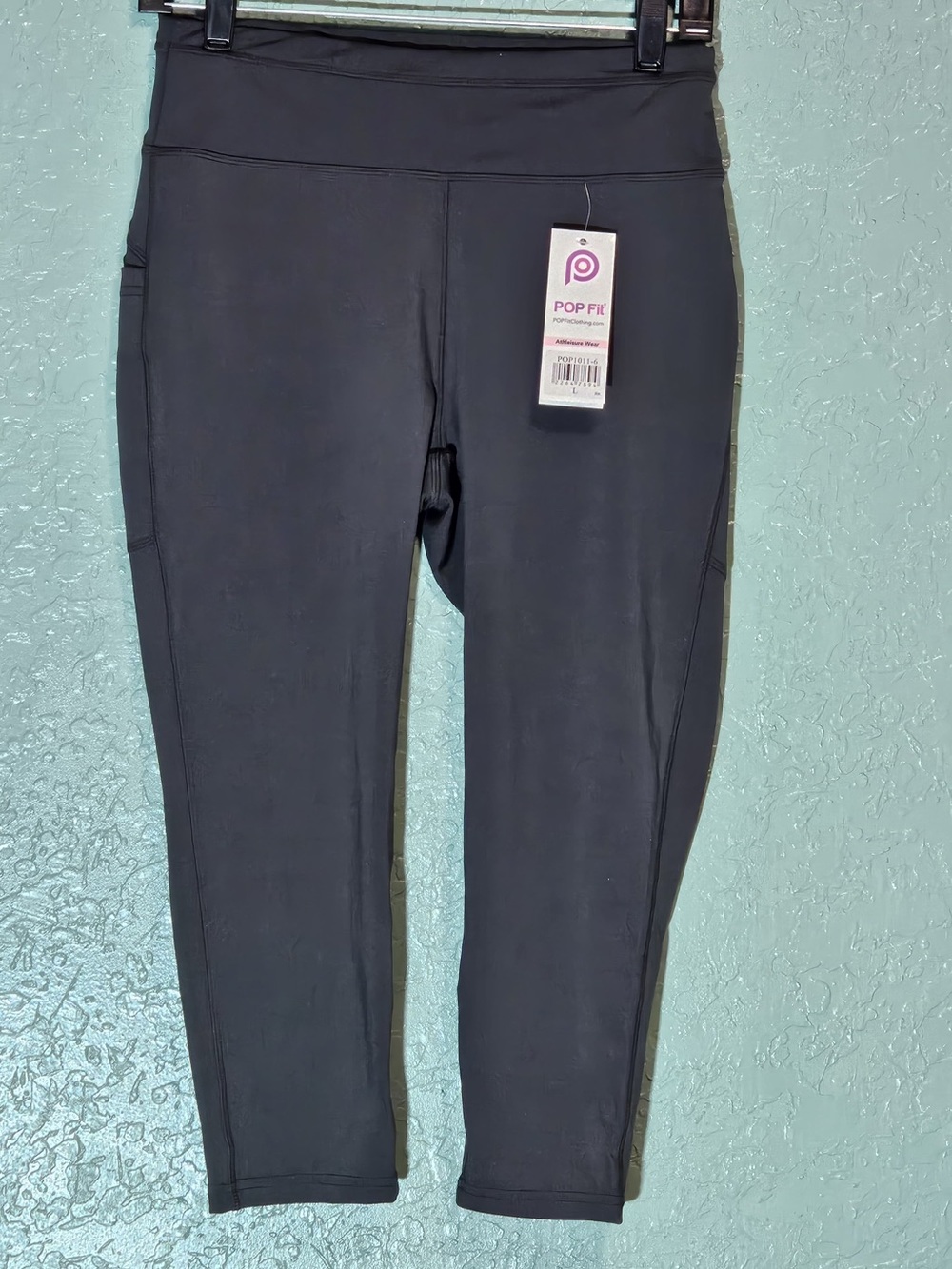 POP Fit Black High Rise Cropped Leggings Size L NWT
